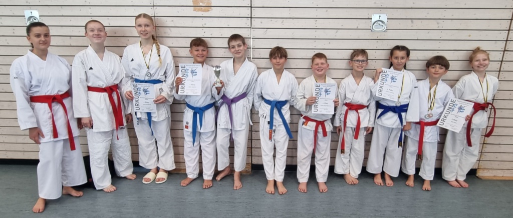 Karate Dojo Naila holt Gold auf Oberfränkischer Meisterschaft